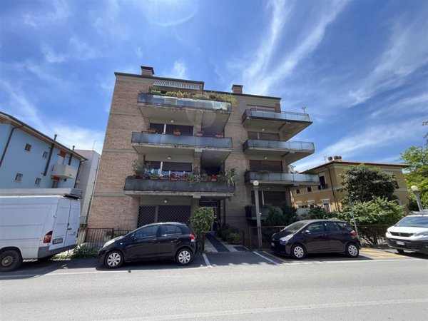 appartamento in vendita a Foligno in zona Sterpete