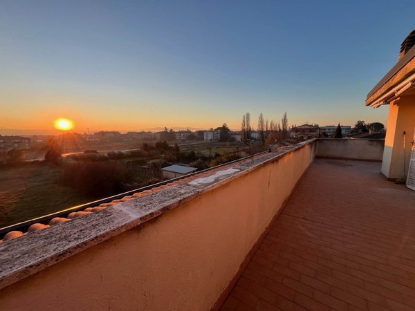 appartamento in vendita a Foligno in zona Sterpete