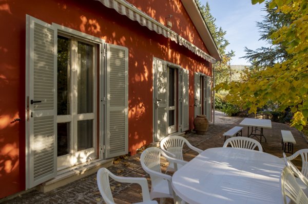 casa indipendente in vendita a Foligno in zona Cappuccini