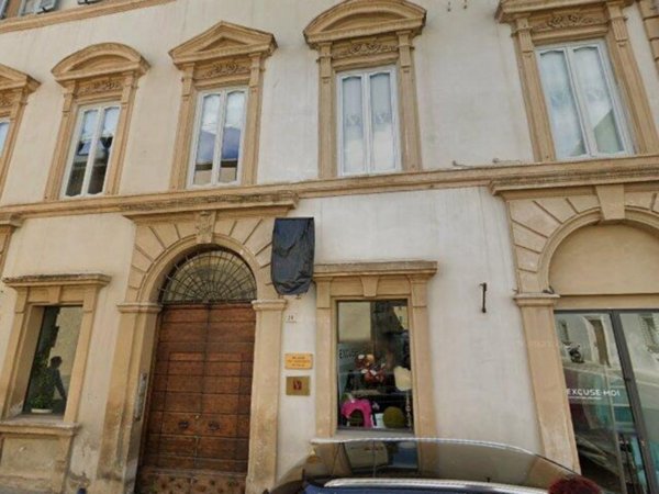negozio in vendita a Foligno