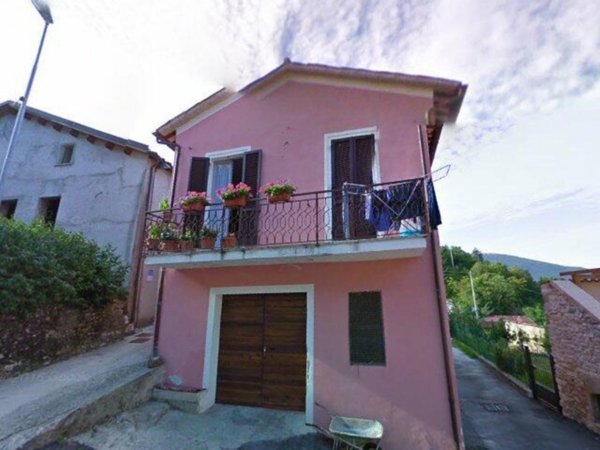 appartamento in vendita a Foligno in zona Sostino
