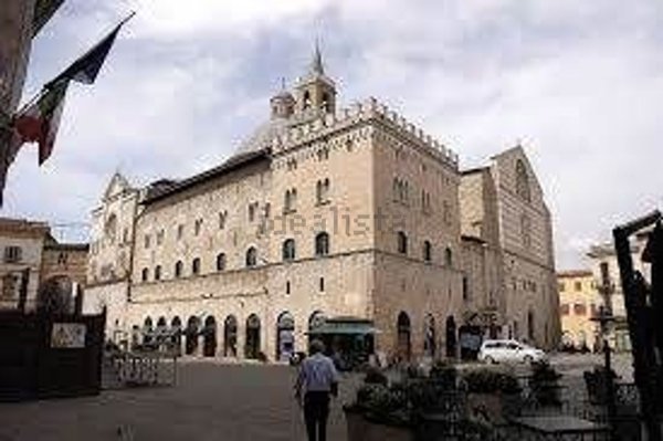 trivano in vendita a Foligno