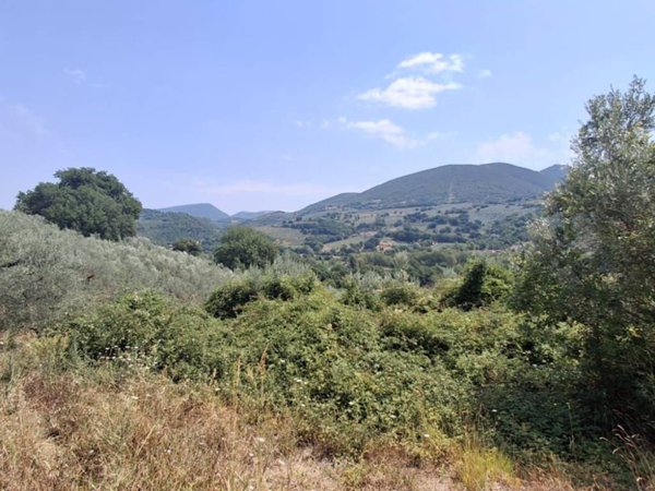 terreno in vendita a Foligno in zona La Valle