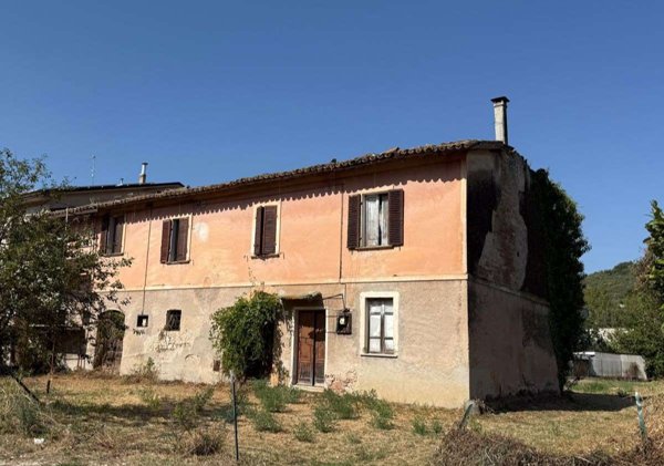 appartamento in vendita a Foligno in zona San Giovanni Profiamma
