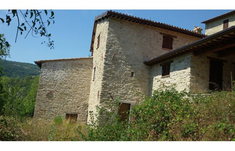 casa indipendente in vendita a Foligno in zona Cupacci