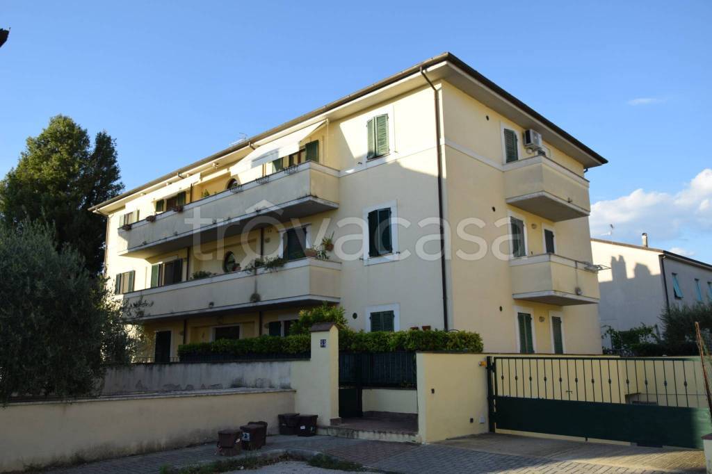 appartamento in vendita a Foligno in zona Sant'Eraclio