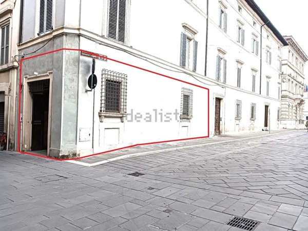 ufficio in vendita a Foligno