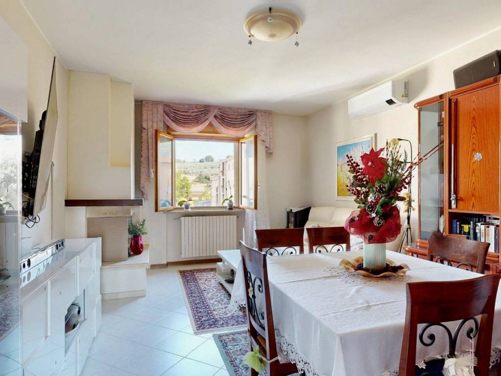 appartamento in vendita a Foligno in zona Sant'Eraclio