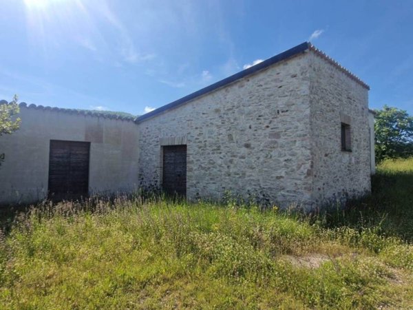 casa indipendente in vendita a Foligno in zona Cupigliolo