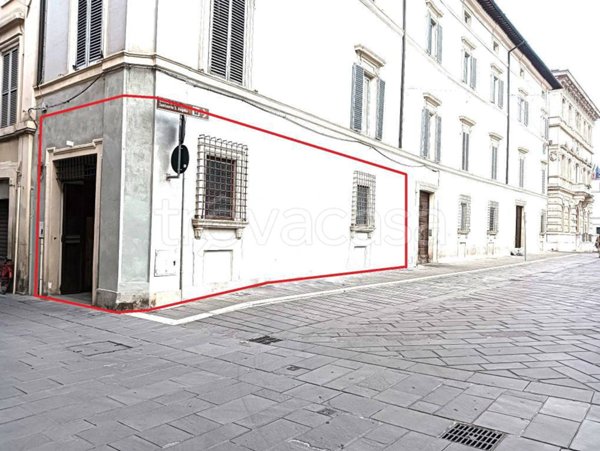 ufficio in vendita a Foligno