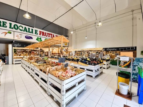 ufficio in vendita a Foligno