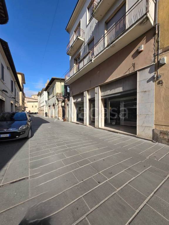 appartamento in vendita a Foligno in zona Montarone
