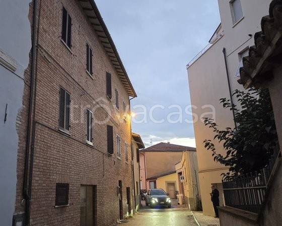 casa indipendente in vendita a Foligno