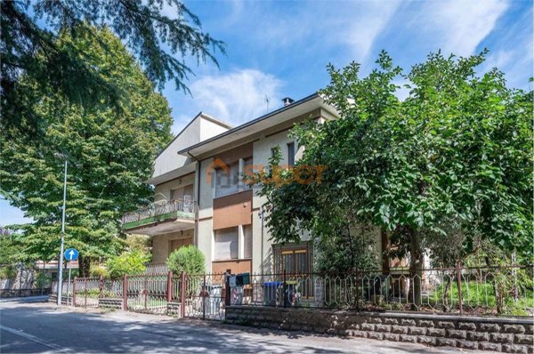 appartamento in vendita a Foligno in zona Sterpete