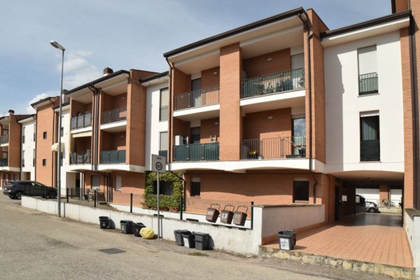 appartamento in vendita a Foligno in zona Sterpete