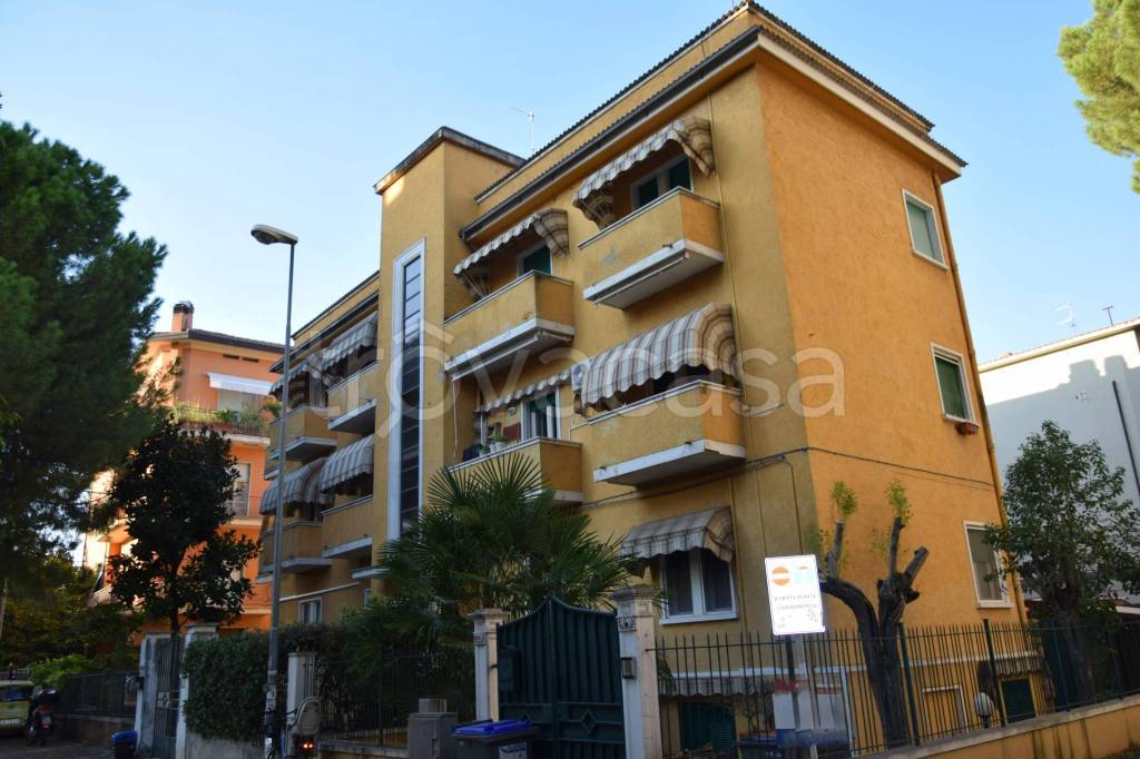 appartamento in vendita a Foligno in zona Camino