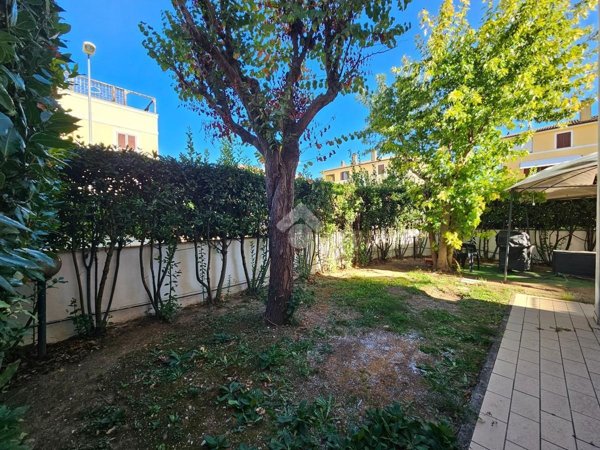 appartamento in vendita a Foligno in zona Sant'Eraclio