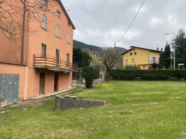 casa indipendente in vendita a Fossato di Vico in zona Purello