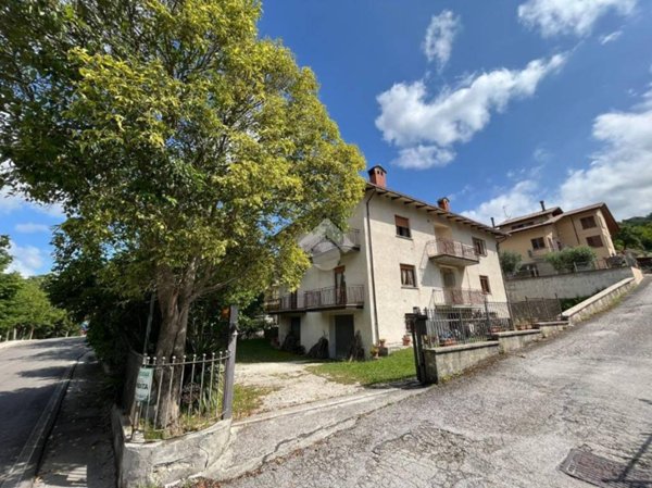 appartamento in vendita a Fossato di Vico