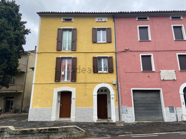 casa semindipendente in vendita a Fossato di Vico in zona Purello