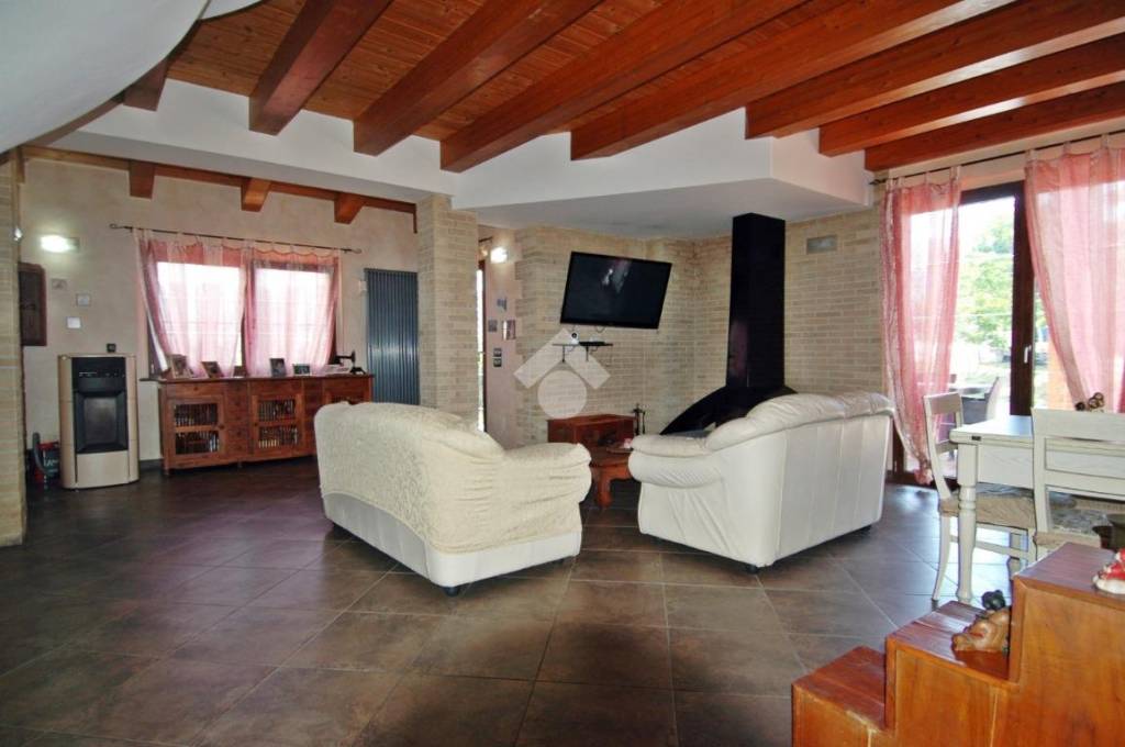 casa indipendente in vendita a Fossato di Vico in zona Colbassano