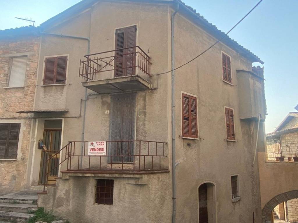 casa indipendente in vendita a Fossato di Vico in zona Purello