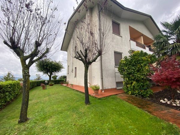 casa indipendente in vendita a Fossato di Vico in zona Purello