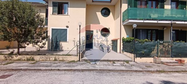 appartamento in vendita a Fossato di Vico in zona Osteria del Gatto