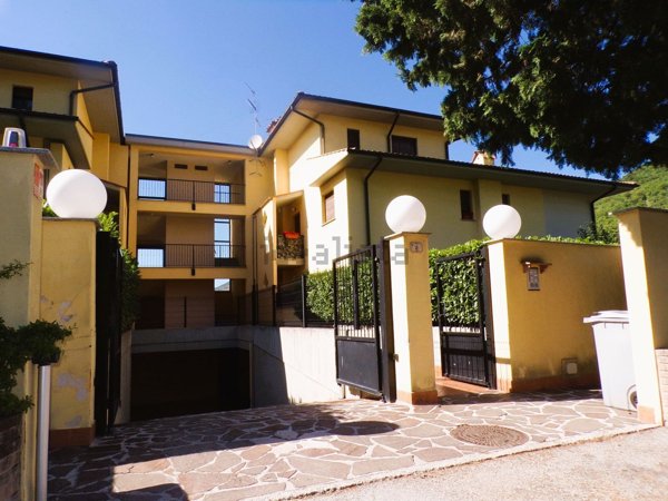 appartamento in vendita a Fossato di Vico in zona Purello