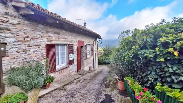 appartamento in vendita a Fossato di Vico