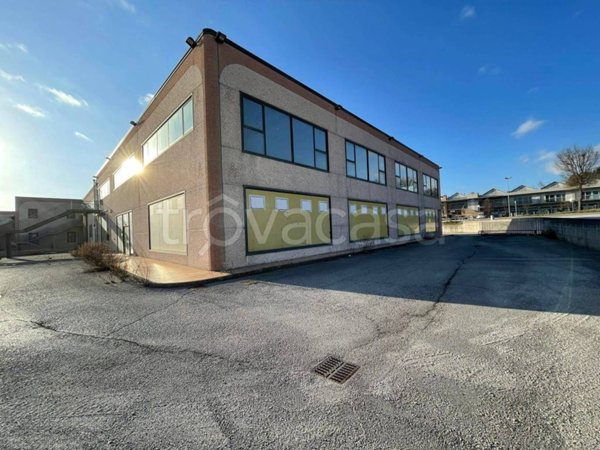 negozio in vendita a Fossato di Vico