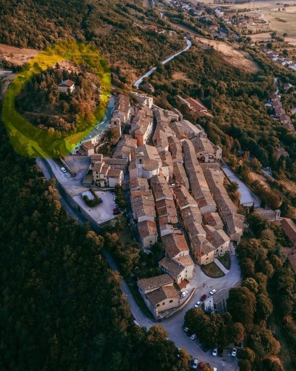 casa indipendente in vendita a Fossato di Vico