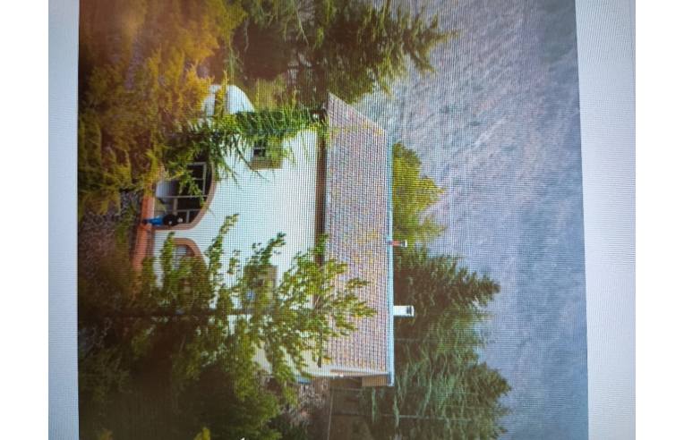 casa indipendente in vendita a Fossato di Vico