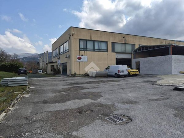 capannone in vendita a Fossato di Vico in zona Osteria del Gatto