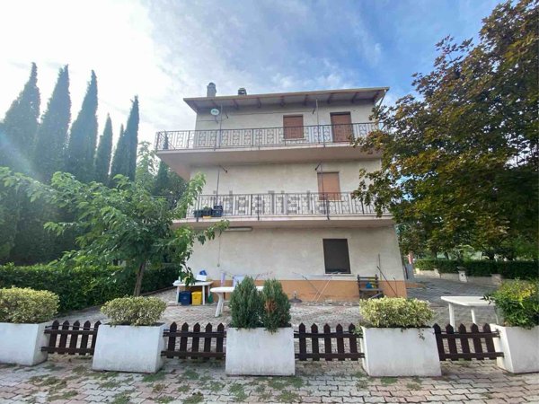 appartamento in vendita a Fossato di Vico