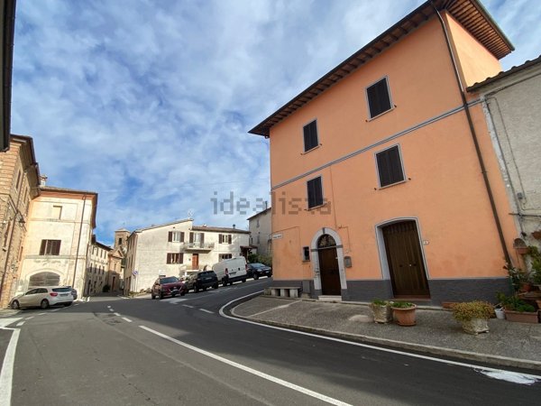 casa semindipendente in vendita a Fossato di Vico