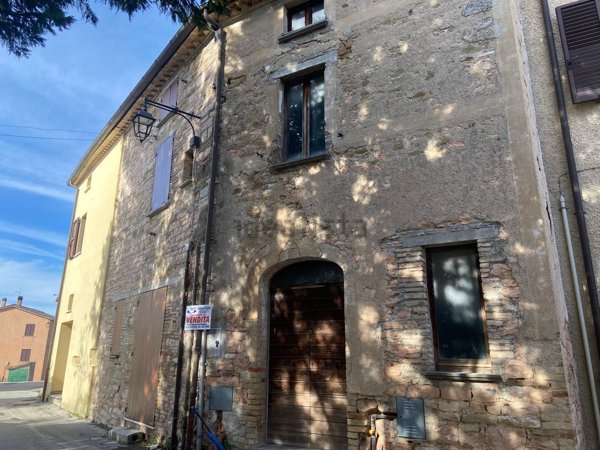 casa indipendente in vendita a Fossato di Vico in zona Colbassano