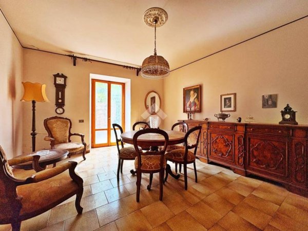 casa indipendente in vendita a Fossato di Vico