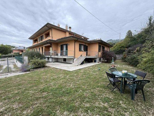 casa indipendente in vendita a Fossato di Vico in zona Osteria del Gatto