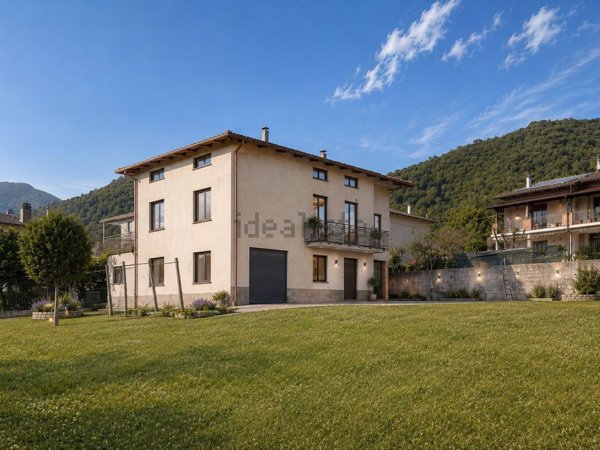 casa indipendente in vendita a Fossato di Vico