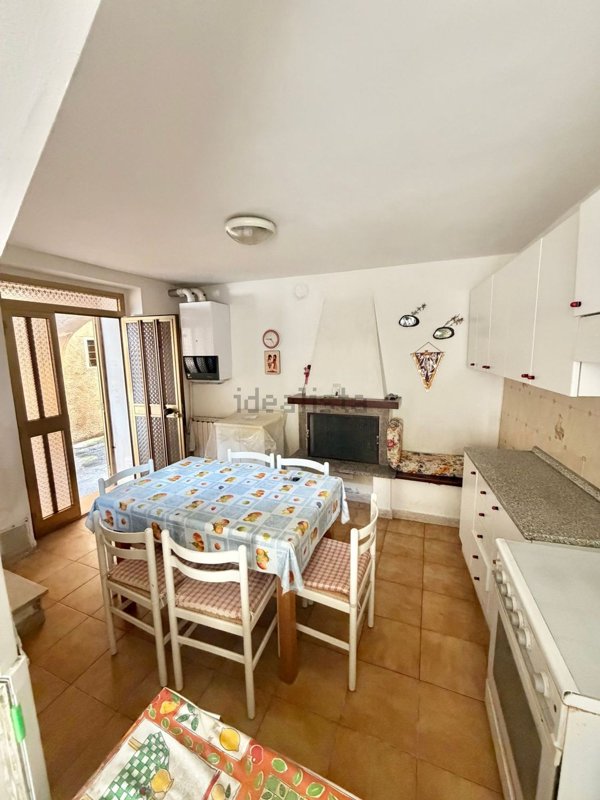 casa indipendente in vendita a Fossato di Vico in zona Purello