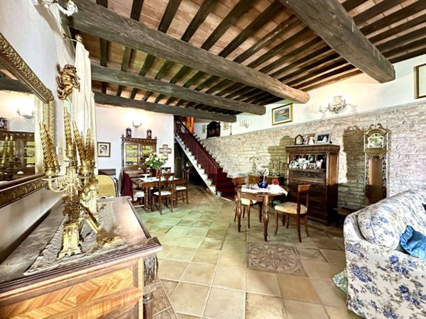 casa indipendente in vendita a Fossato di Vico in zona Palazzolo