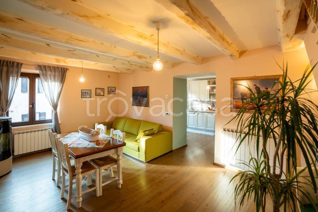 casa indipendente in vendita a Fossato di Vico in zona Colbassano