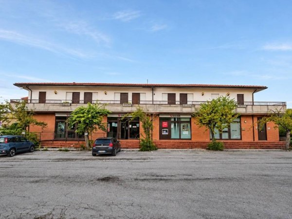intera palazzina in vendita a Fossato di Vico in zona Osteria del Gatto