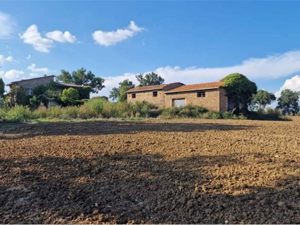 casale in vendita a Fratta Todina