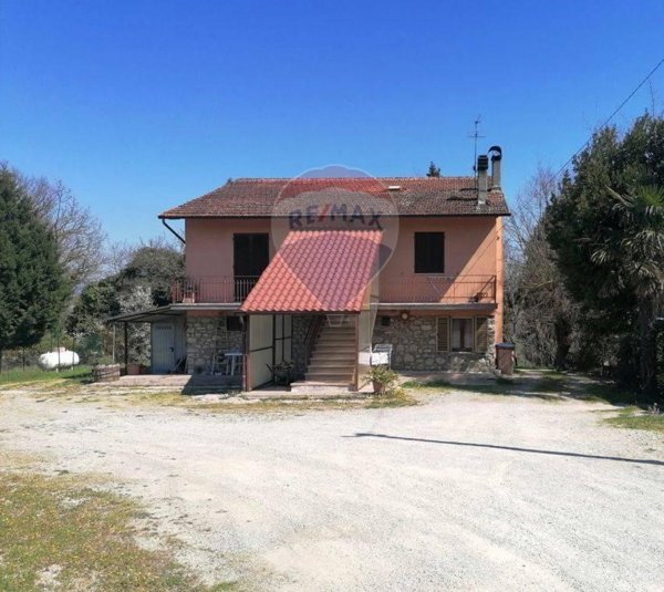 casa indipendente in vendita a Fratta Todina in zona Stazione