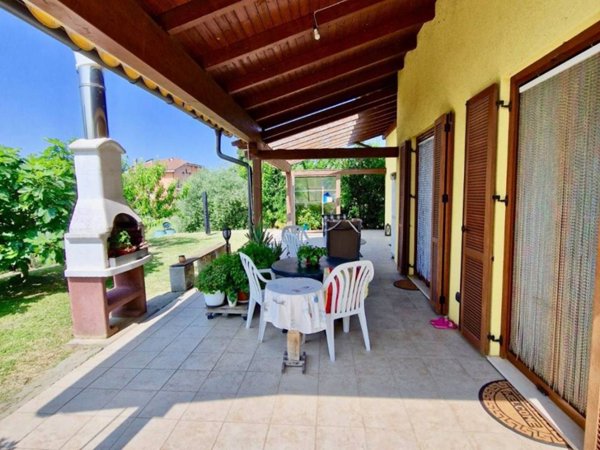 villa in vendita a Fratta Todina