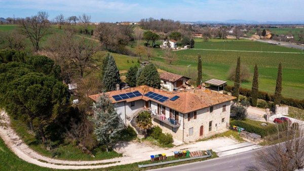casa indipendente in vendita a Fratta Todina