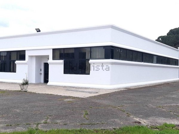 locale di sgombero in vendita a Fratta Todina