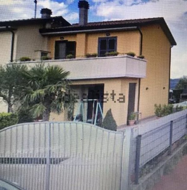 casa indipendente in vendita a Fratta Todina